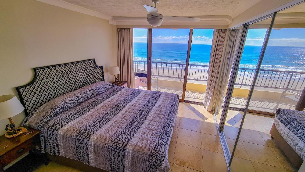 Pelican Sands Beach Resort Gold Coast Exterior photo