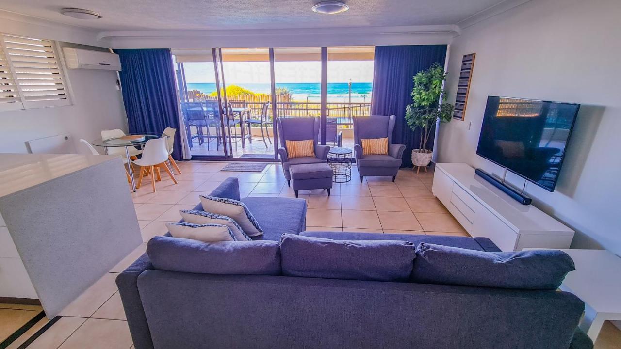 Pelican Sands Beach Resort Gold Coast Exterior photo