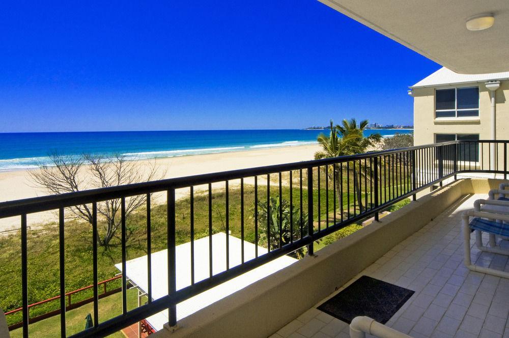 Pelican Sands Beach Resort Gold Coast Exterior photo