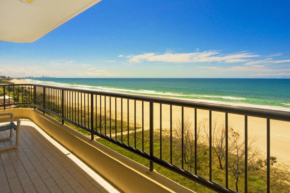 Pelican Sands Beach Resort Gold Coast Exterior photo