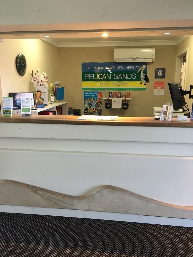 Pelican Sands Beach Resort Gold Coast Exterior photo