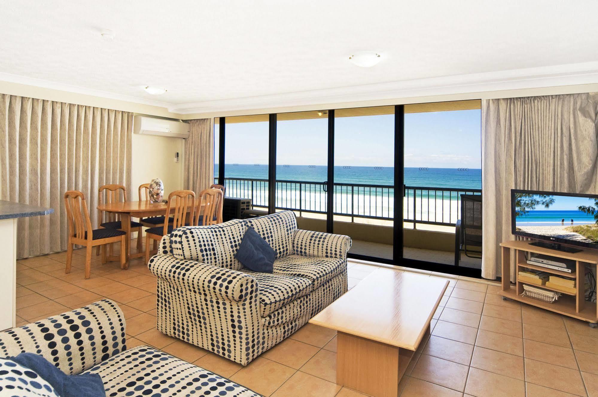 Pelican Sands Beach Resort Gold Coast Exterior photo