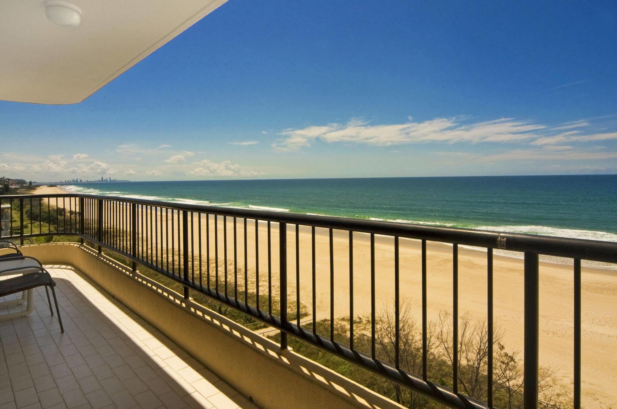 Pelican Sands Beach Resort Gold Coast Exterior photo